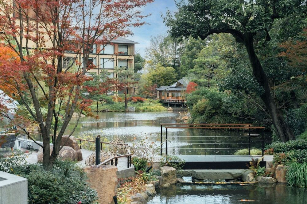 日本庭園に囲まれたラグジュアリーホテル3422051