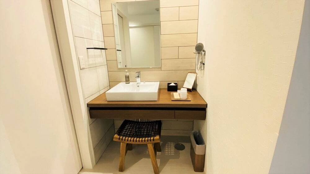 客室洗面台一例 / 4