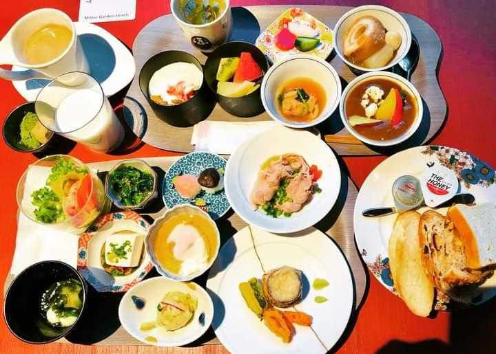 またスタッフの方が眺めの良い窓際のカウンター席が空いたので、と声を掛けてくださったのがとても嬉しかったです。 / 1