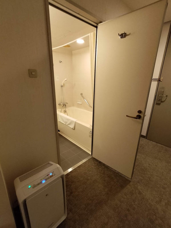 客室とユニットバスの間に段差のない上位タイプ