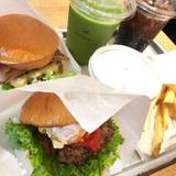 the 3rd Burger 新宿大ガード店（ザサードバーガー）