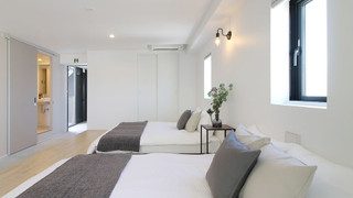 デラックス スタジオ (902)