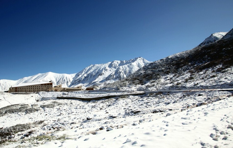 標高2,450m、星に一番近いリゾートで絶景に出会う4236900