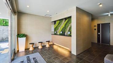 内部エントランス / 1