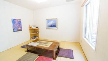 ロビーラウンジ / 24