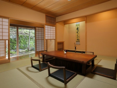 専用の露天温泉が付いた「炯然（けいぜん）」タイプの客室は記念日やご褒美に♡ウェルカムスイーツもあります