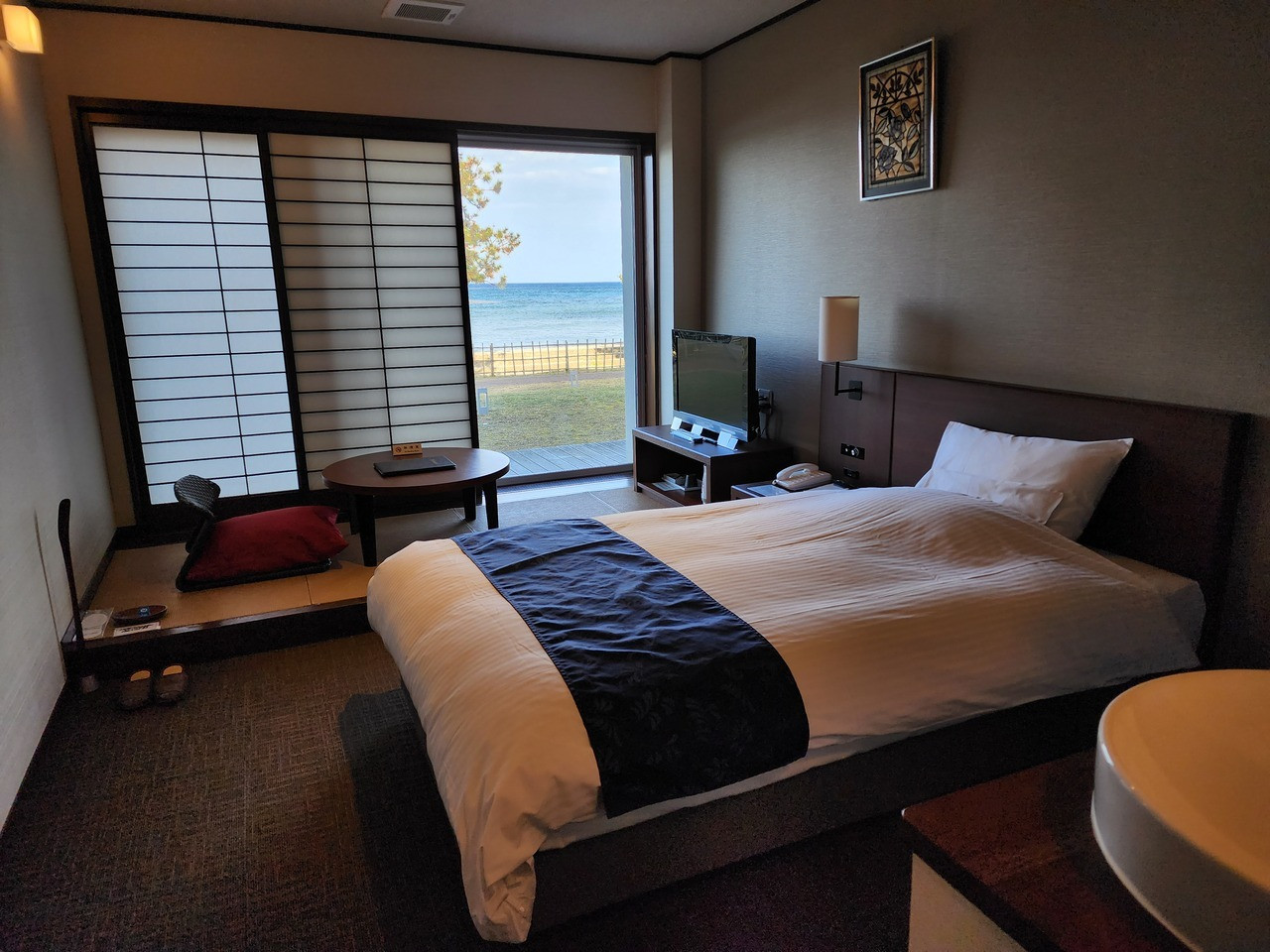 9.見附島と能登の海の絶景が広がる露天風呂「珠洲温泉 のとじ荘」3450600