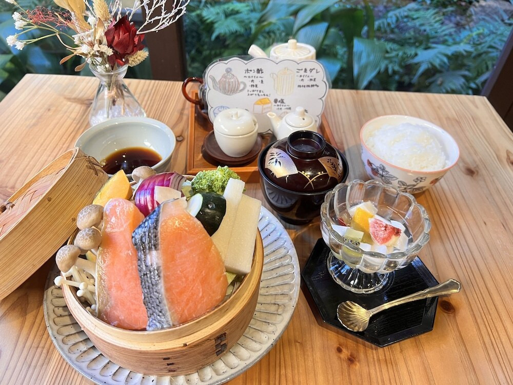 朝食