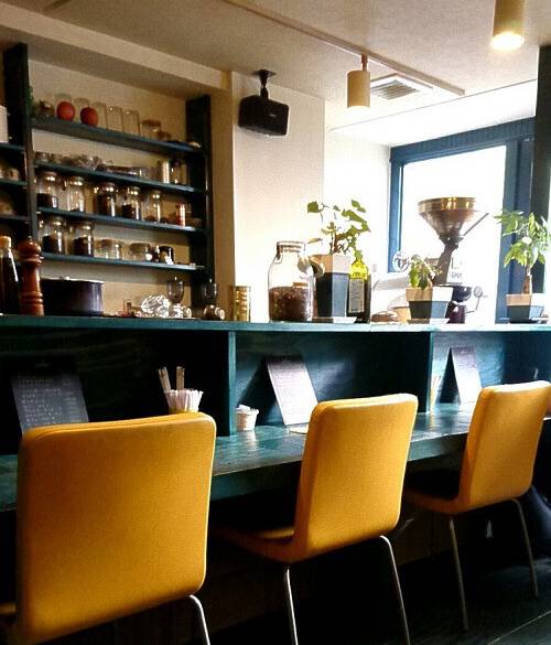 おしゃれ横丁で
こだわりコーヒーを / 4