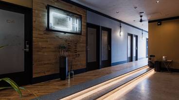 内部エントランス / 2