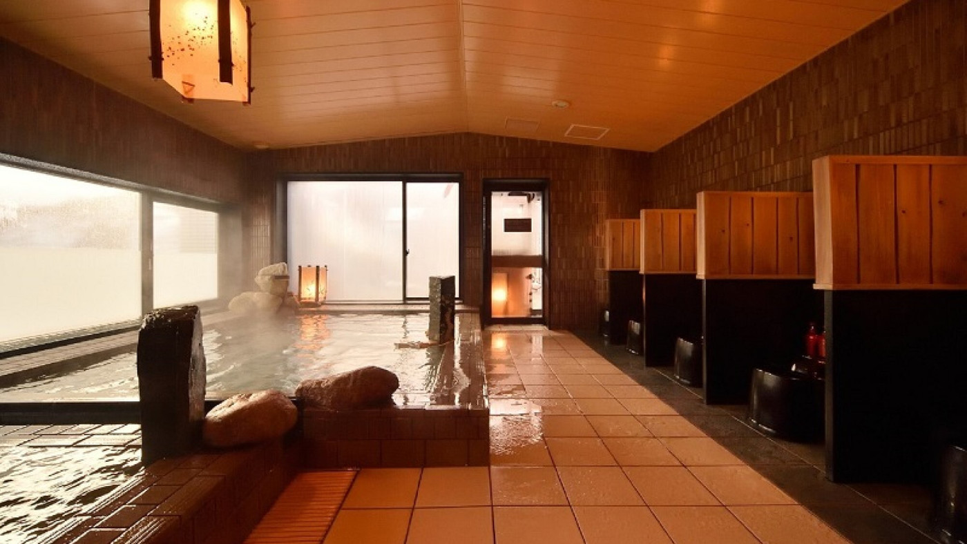 6.オリジナルの海鮮丼で朝から元気いっぱい！「天然温泉 天北の湯 ドーミーイン稚内」3917201