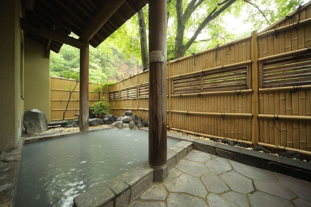 旬な地元食材をふんだんに使用した部屋食会席に舌鼓3936208