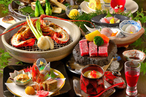 夕食はブランド牛や相模湾の魚介が