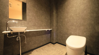 ラグジュアリー スイート + ロフト	 禁煙