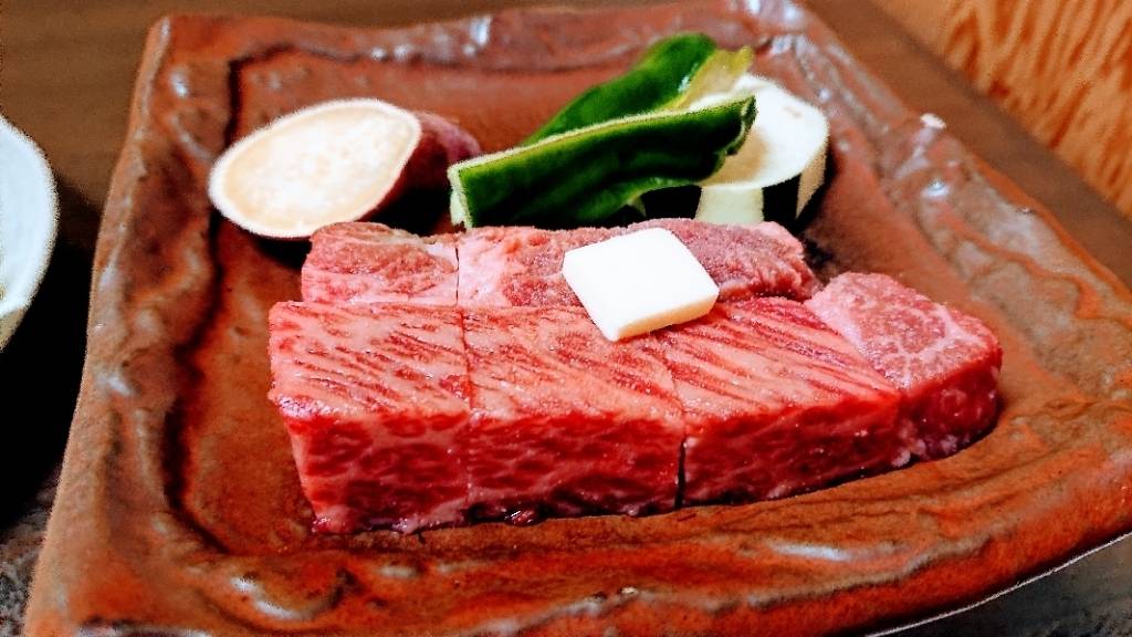 かにすきに但馬牛
地元食材を堪能 / 3