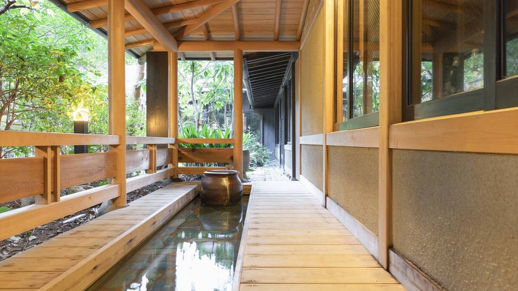 湯船の数は24種！
下賀茂温泉を堪能 / 5