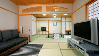 オーシャンビュー風呂付【ひまわり・和室12畳+6畳】 [和室] [海が見える]