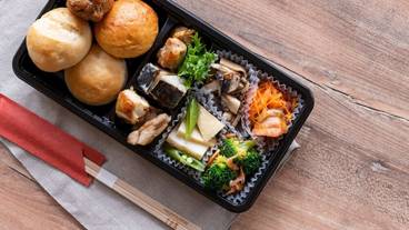 食事・飲み物 / 5