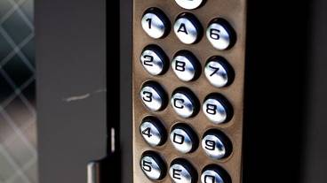 施設の入り口 / 9