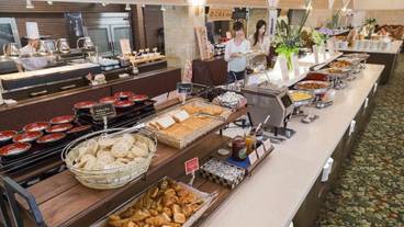 朝食スペース / 9