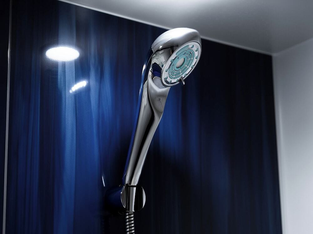 バスルームのシャワー