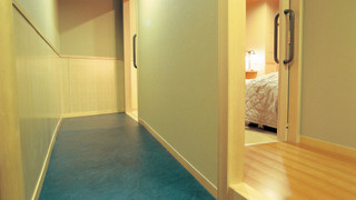 [禁煙室]  河口湖側展望風呂付和洋室10畳+ツインベッドルーム[夕食は個室食事処または客室(選択不可)にて和食／朝食はレストランにて和食]