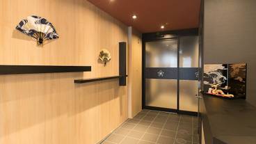 内部エントランス / 1