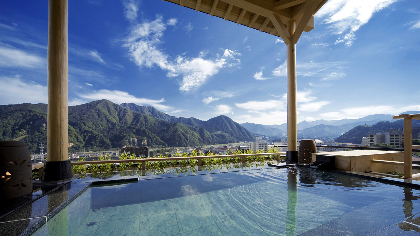 28種の湯巡りを堪能。滝音の響く癒しのホテル3493179