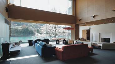 ロビーラウンジ / 15