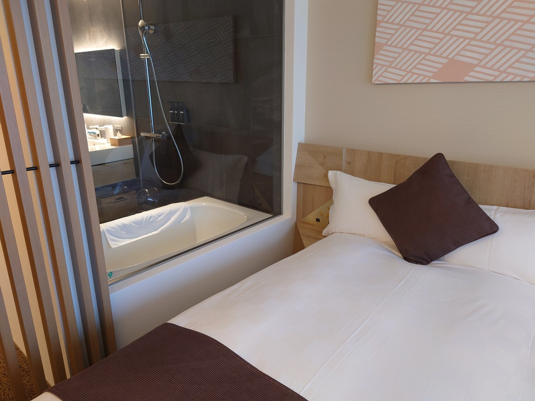 コンパクトながらバス・トイレ別