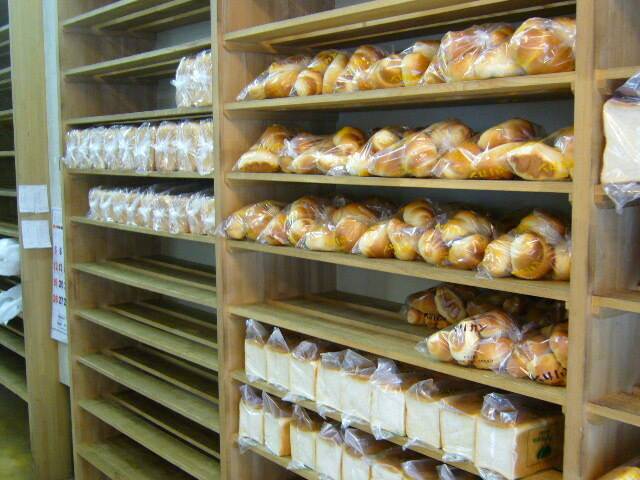 浅草で愛され続ける
「パンのペリカン」へ / 4