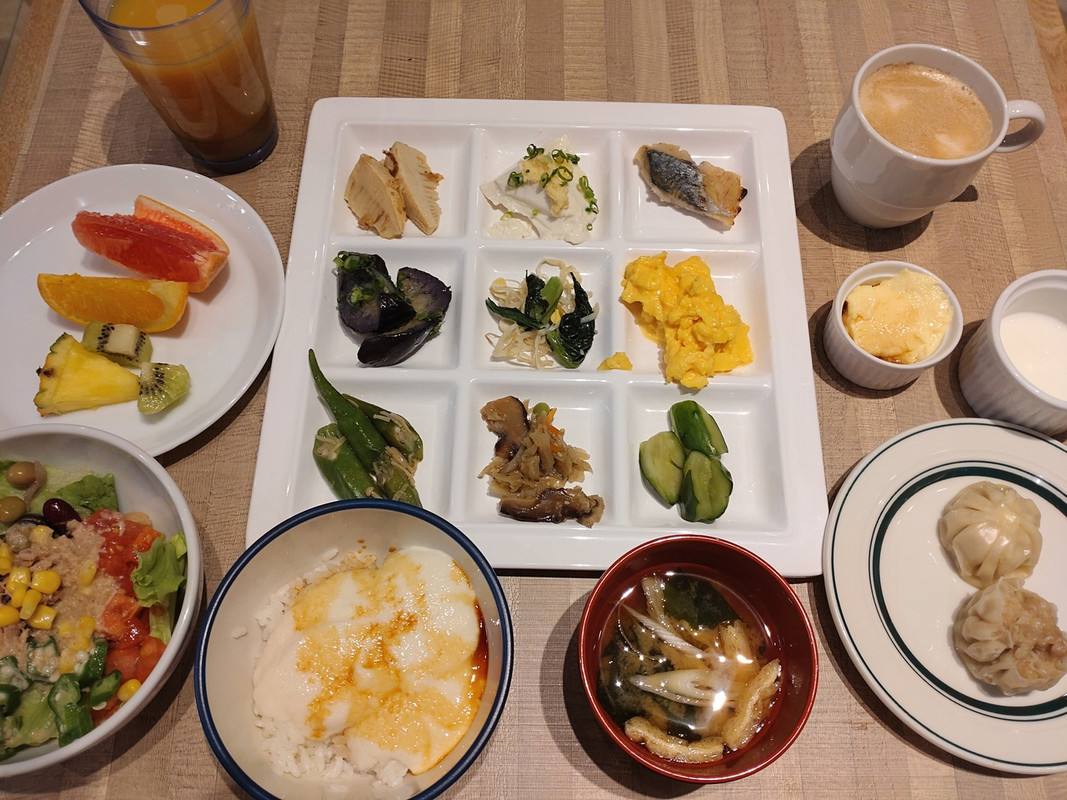 朝食