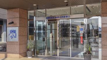 施設の入り口 / 4