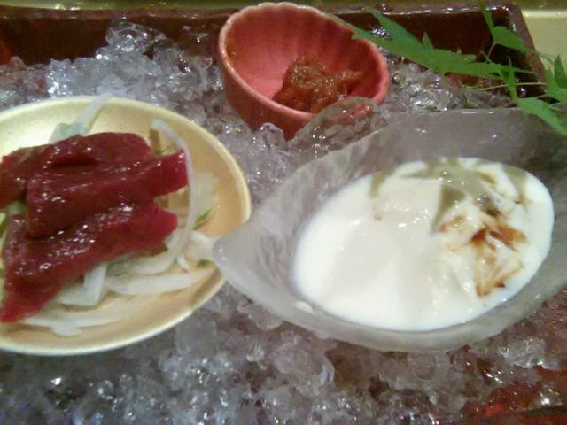 馬刺しもいただきました。