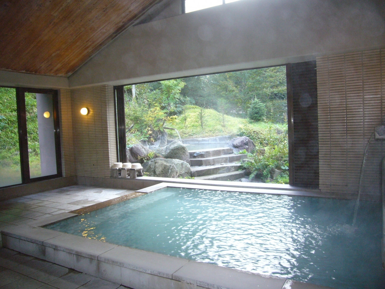 人里離れた場所で静かなときを4039261