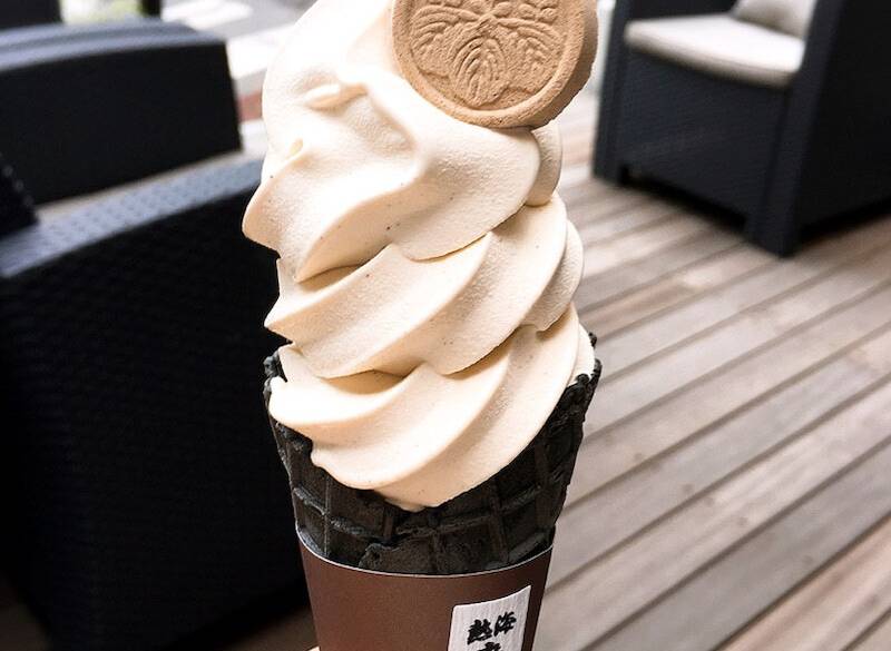 宿近くの名所
「来宮神社」へ / 3