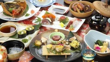 食事・飲み物 / 13