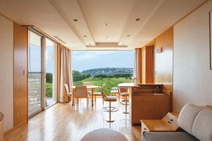 開放感抜群の「七里ヶ浜スイート」