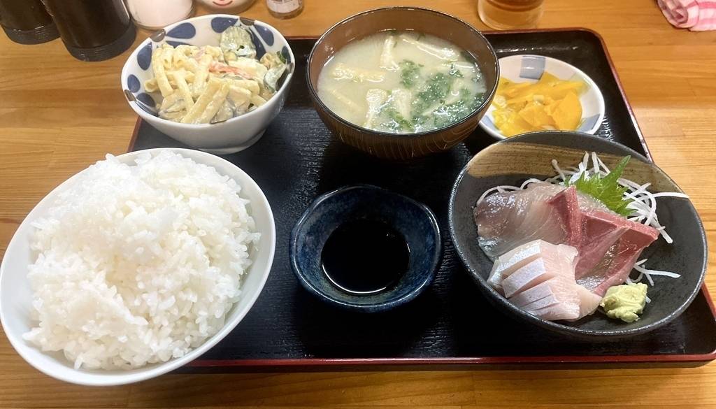 うみまち商店街 ランチ一例① / 4