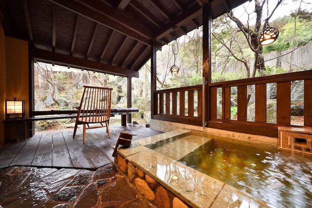 山の自然に抱かれた宿で、群馬のブランドポークや地鶏に舌鼓3485214