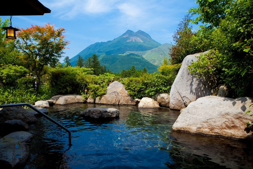 由布岳を眺める、ゆったり絶景温泉3706241