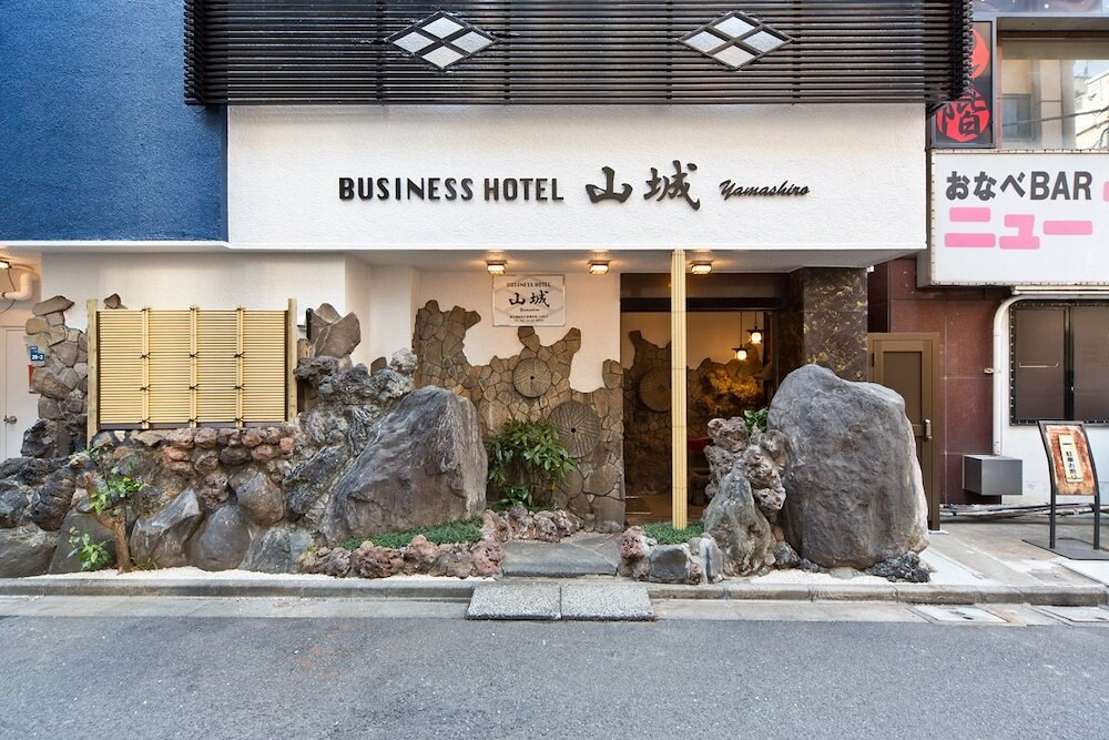 施設の正面