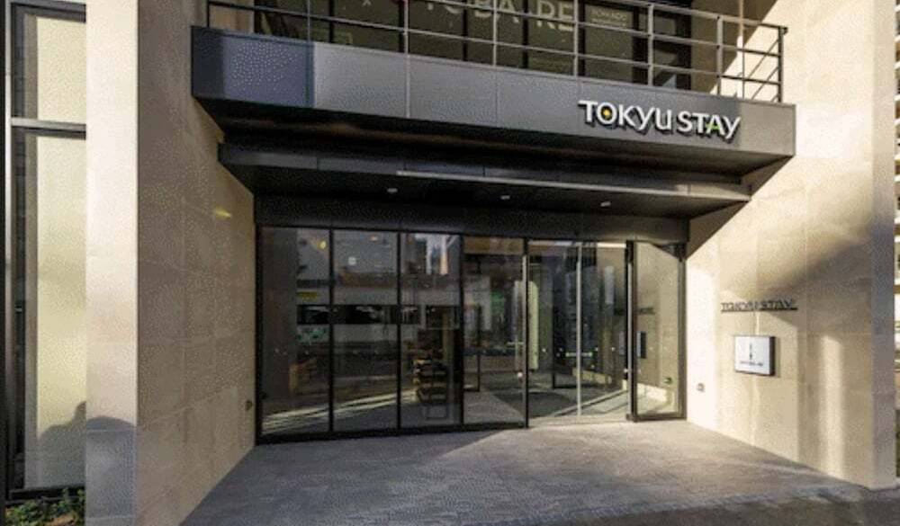 ホテルエントランス / 1