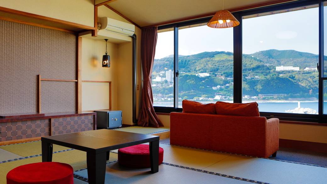 客室や大浴場で
ゆったり / 4