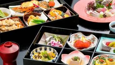 食事・飲み物 / 3