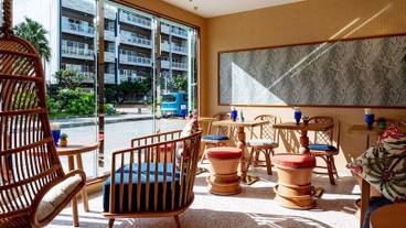 ロビーラウンジ / 16