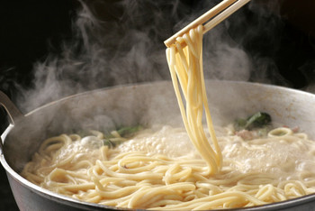 「もつ鍋専門店 元祖 もつ鍋 楽天地 天神本店」 料理 4627895 とんこつラーメンよりうまいかも！博多でしか食べられません。