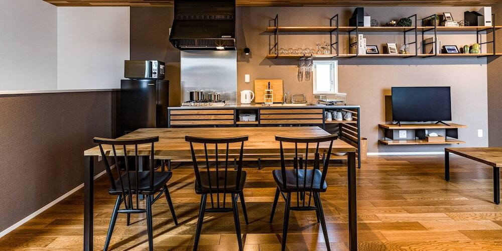 客室内のダイニングエリア