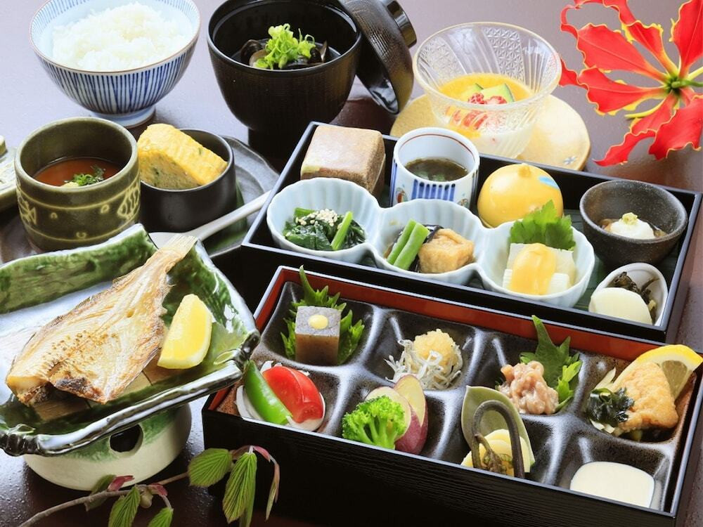 朝食
