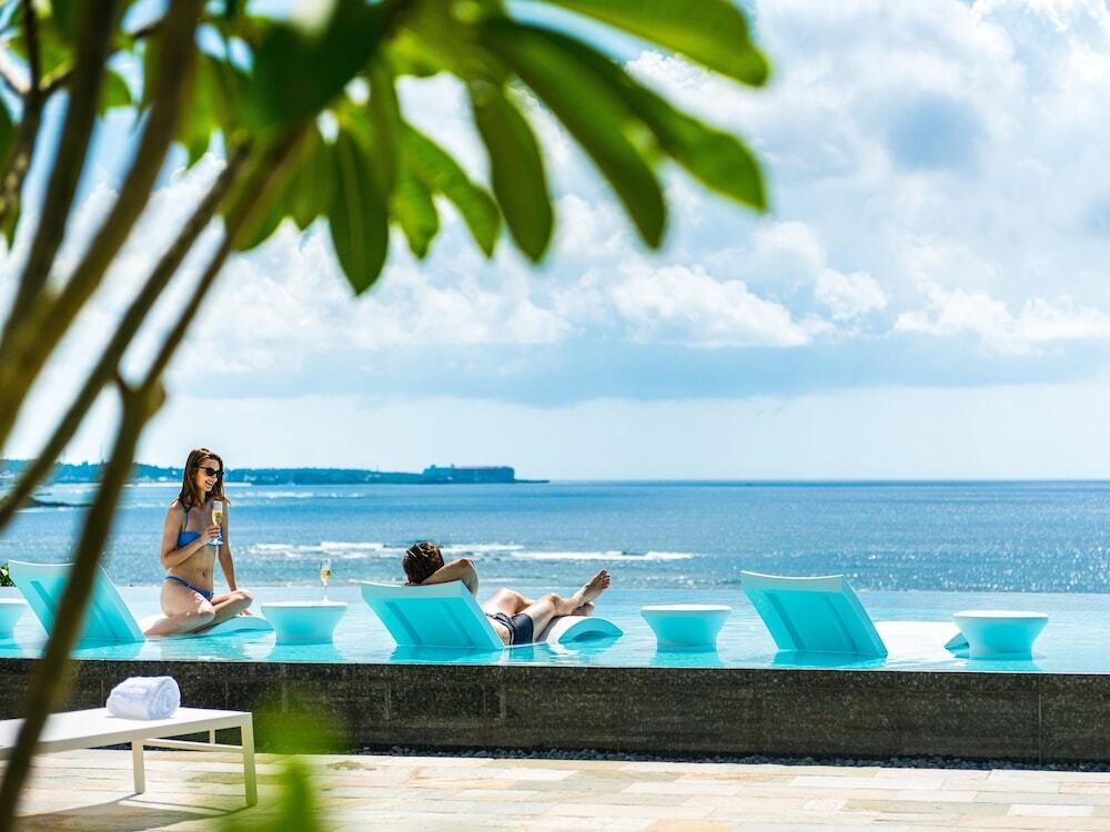 カップルで行きたい！沖縄リゾートホテルでおこもりステイ4065188